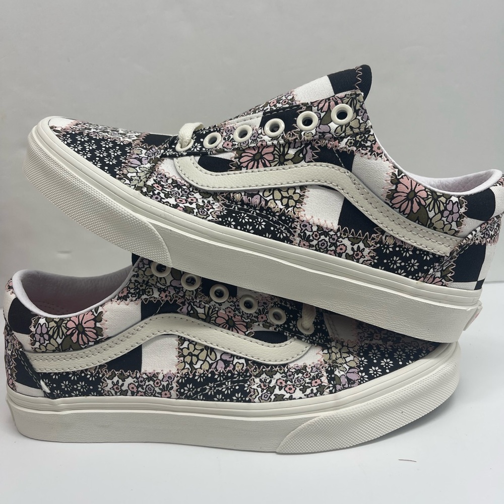 Vans WMNS Vans Old Skool
(Patchwork Floral) Marshmallow Sneakers 
VN0A38G19FY - Picture 2 of 16